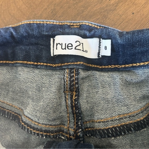 Distressed High Rise Denim Shorts - Picture 4 of 6